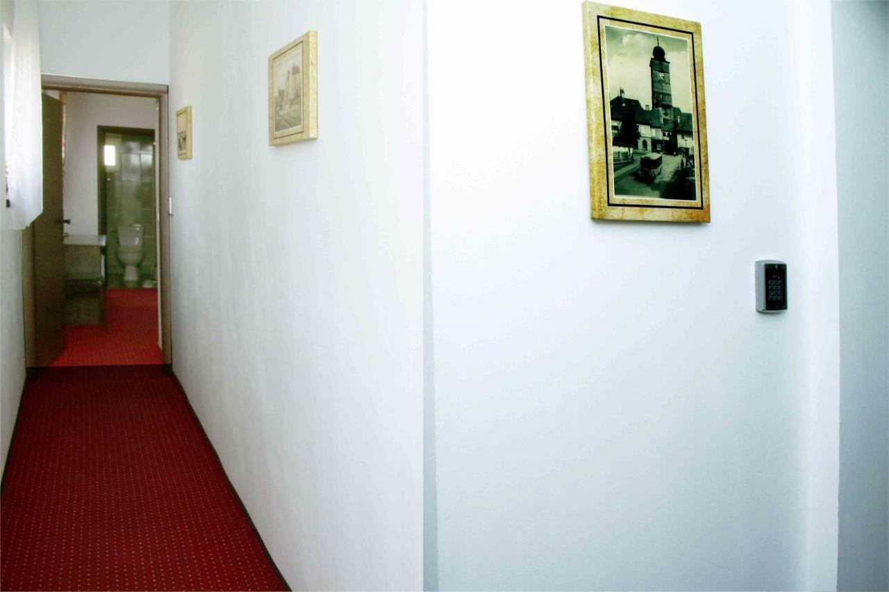 Pensiunea Casa Helis Sibiu Exterior foto